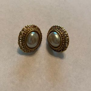 80s Gold Costume Jewelry Earrings